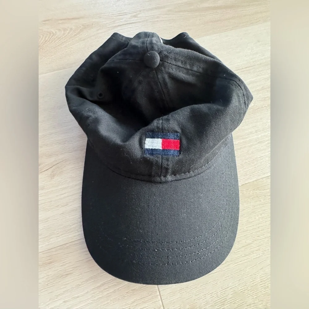 Tommy Hilfiger cap